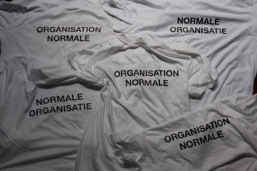 Voetbalmatch van het absurde